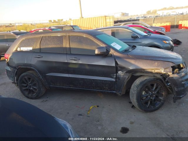 1C4RJEAG2JC513182 Jeep Grand Cherokee Altitude 4x2