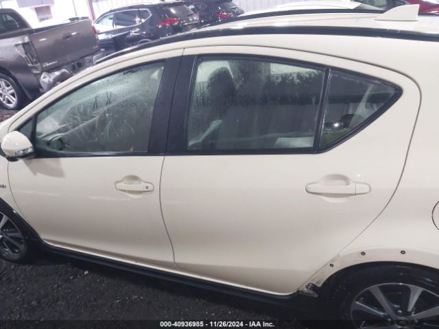 JTDKDTB37J1612682 Toyota Prius C One