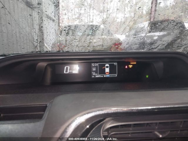 JTDKDTB37J1612682 Toyota Prius C One