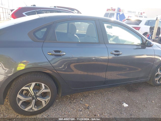 KIA Forte Lxs 2021 3KPF24AD2ME407599 Image 14