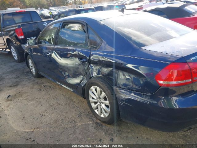 1VWAT7A33FC051929 Volkswagen Passat 1.8t Wolfsburg Edition