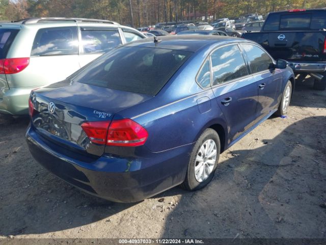 1VWAT7A33FC051929 Volkswagen Passat 1.8t Wolfsburg Edition