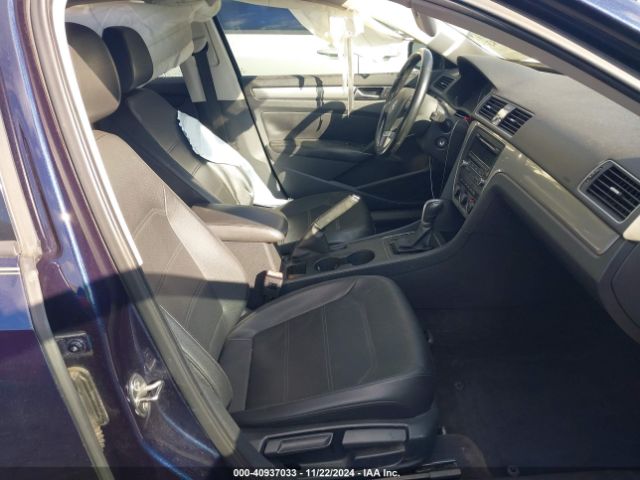 1VWAT7A33FC051929 Volkswagen Passat 1.8t Wolfsburg Edition