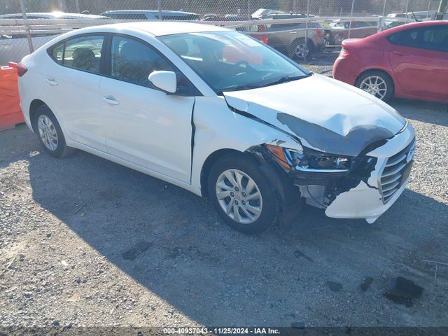 2018 5NPD74LF1JH320680 main image