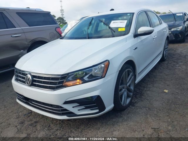 1VWDT7A31HC001692 Volkswagen Passat 1.8t R-line