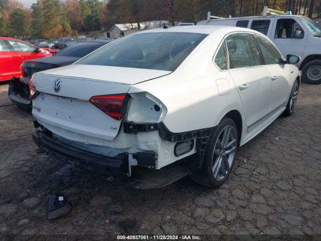 1VWDT7A31HC001692 Volkswagen Passat 1.8t R-line
