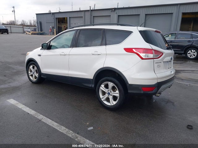 Ford ESCAPE SE 2016 1FMCU9G90GUB63787 Image 2