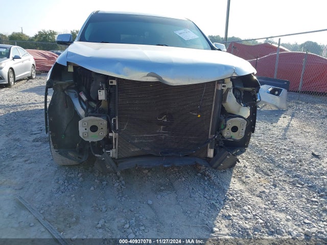 1GNERGKW5JJ189303 Chevrolet Traverse 1lt