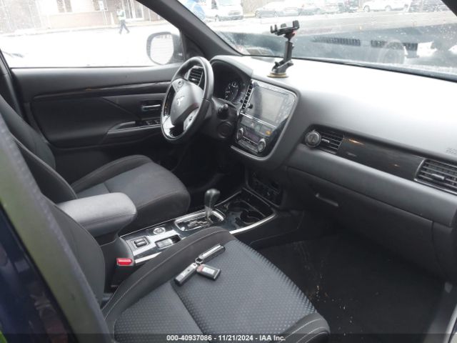2018 MITSUBISHI OUTLANDER JA4AZ3A32JZ053505 Photo 4