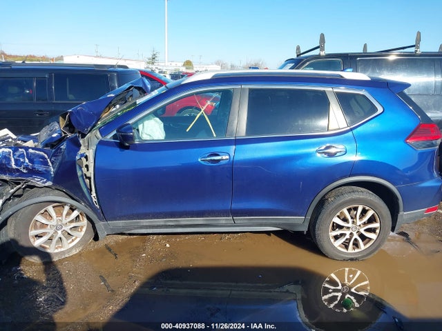 Nissan ROGUE SV 2017 5N1AT2MV7HC746352 Image 14