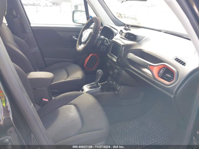 ZACCJBAB5JPH88551 Jeep Renegade Upland Edition 4x4