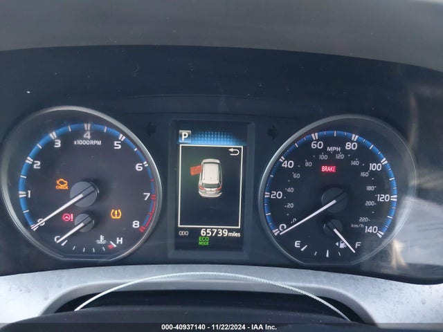 Toyota RAV4 LE 2017 2T3BFREV3HW573028 Image 7
