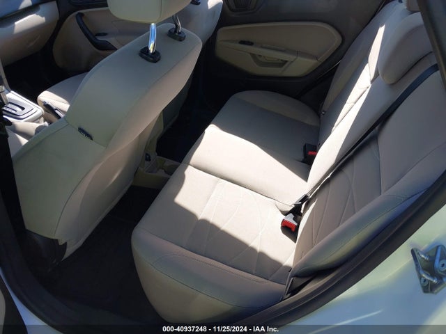 Ford FIESTA SE 2018 3FADP4BJXJM100685 Image 8