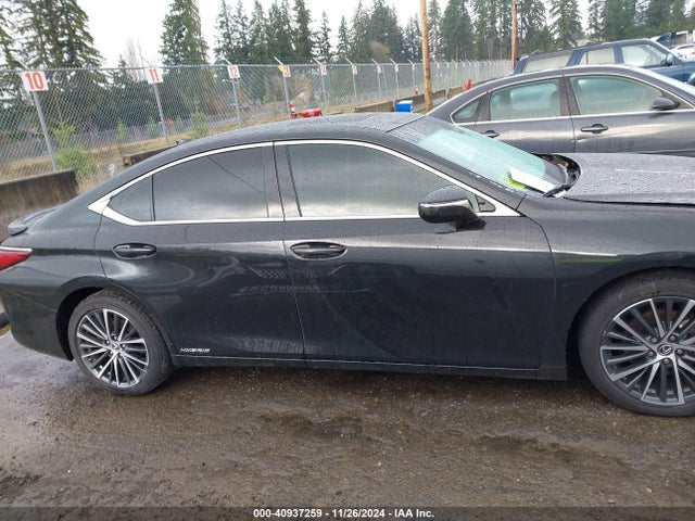 Lexus ES 300H 2022 58ADA1C15NU026624 Image 14