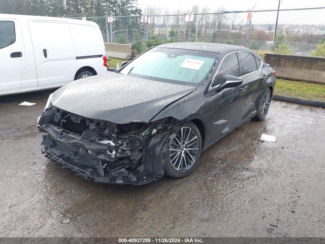 Lexus ES 300H 2022 58ADA1C15NU026624 Image 2