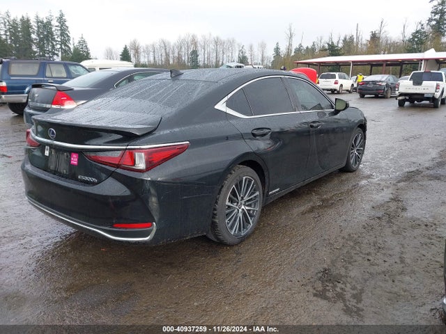 58ADA1C15NU026624 Lexus ES 300H