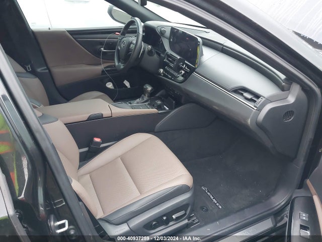Lexus ES 300H 2022 58ADA1C15NU026624 Image 5