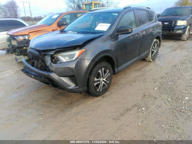 Toyota RAV4 LE 2016 2T3BFREV8GW417775 Image 2