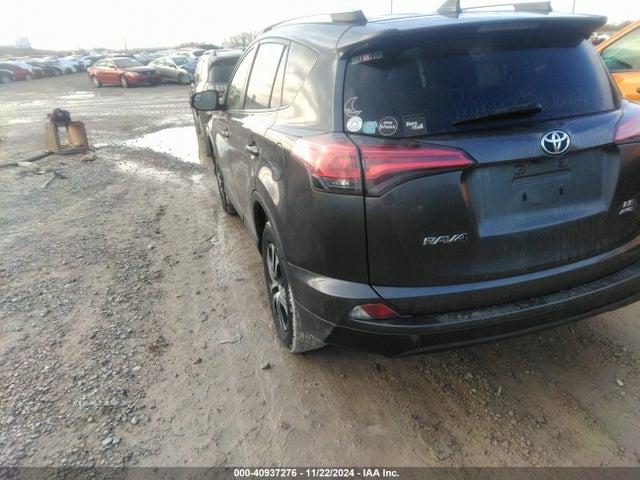 Toyota RAV4 LE 2016 2T3BFREV8GW417775 Image 3