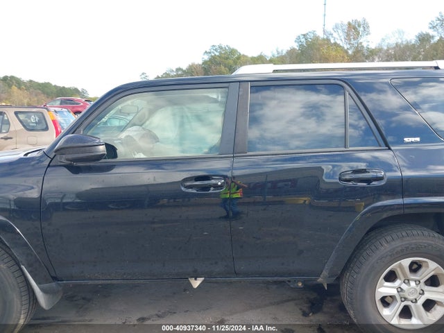 Toyota 4RUNNER SR5 2017 JTEZU5JRXH5150911 Image 14