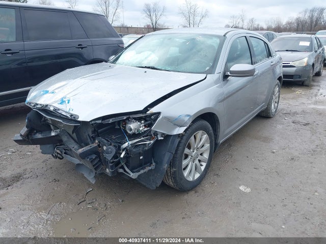 1C3CCBBB4EN176871 Chrysler 200 Touring