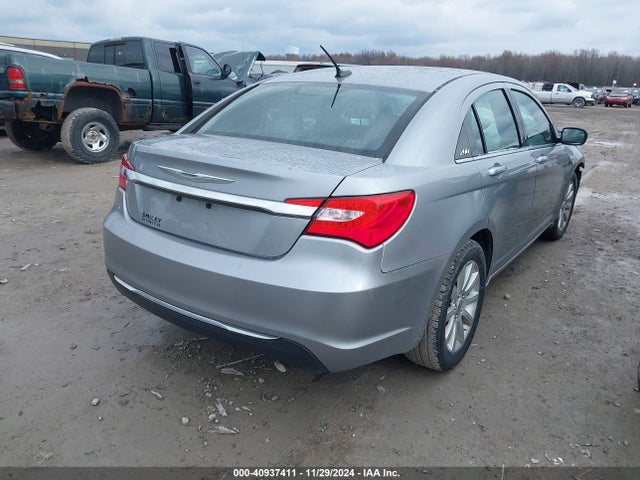 1C3CCBBB4EN176871 Chrysler 200 Touring