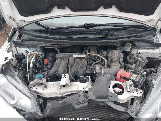 Honda FIT LX 2015 3HGGK5H56FM724899 Image 10