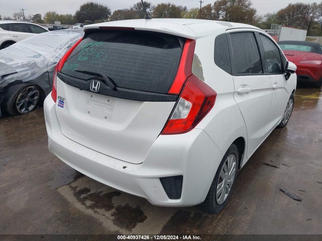 Honda FIT LX 2015 3HGGK5H56FM724899 Image 4