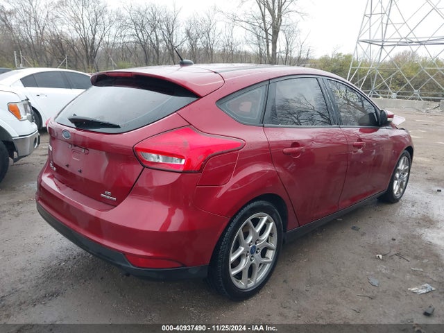 Ford FOCUS SE 2015 1FADP3K28FL274279 Image 4