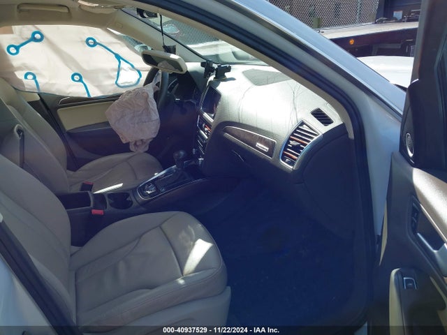 Audi Q5 2.0t Premium 2014 WA1LFAFP0EA088792 Image 5