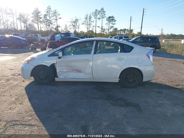 Toyota Prius 2014 JTDKN3DU5E1795895 Image 15