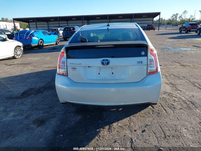 Toyota Prius 2014 JTDKN3DU5E1795895 Image 17