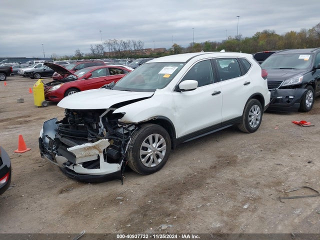 Nissan ROGUE S 2018 KNMAT2MT2JP556573 Image 2