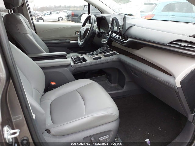 Toyota SIENNA XLE 2021 5TDYSKFC7MS005631 Image 5