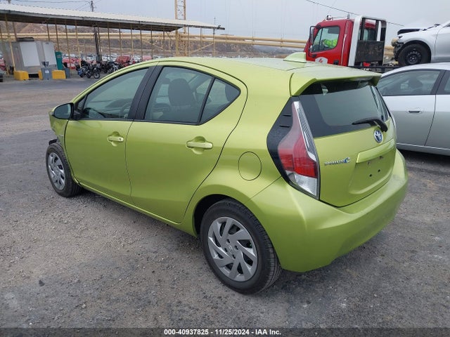 JTDKDTB3XG1129115 Toyota Prius C Two