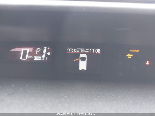 JTDKDTB3XG1129115 Toyota Prius C Two