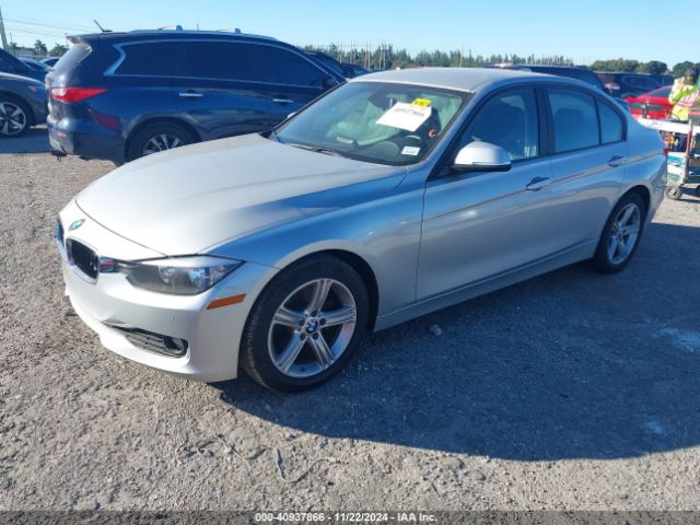 WBA3B1G57FNT02182 BMW 320i