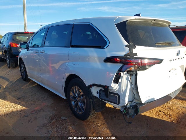 5TDKSKFC0PS099460 Toyota SIENNA LE