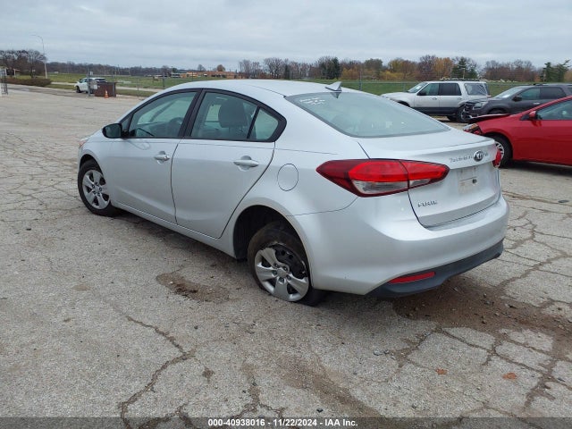 KIA FORTE LX 2017 3KPFK4A77HE101451 Image 3