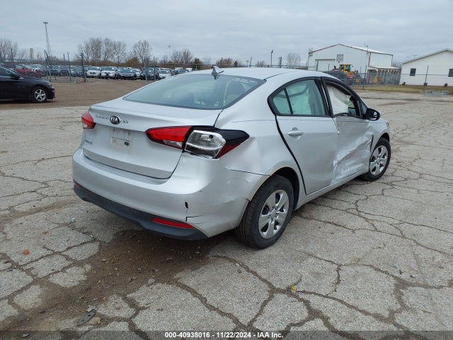 KIA FORTE LX 2017 3KPFK4A77HE101451 Image 4