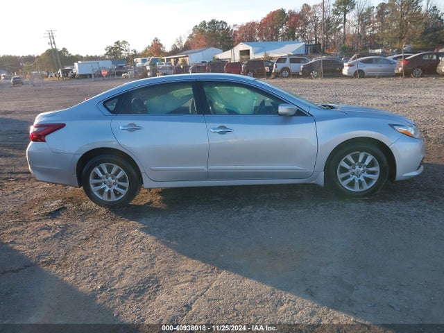 Nissan Altima 2.5 S 2018 1N4AL3AP5JC281162 Image 13