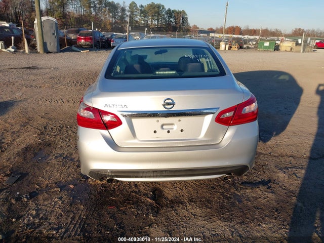 Nissan Altima 2.5 S 2018 1N4AL3AP5JC281162 Image 16