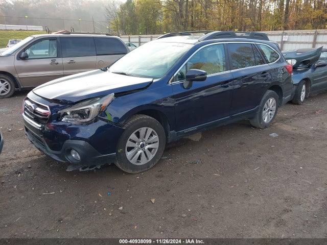 Subaru Outback 2.5i Premium 2018 4S4BSAFC7J3257064 Image 2