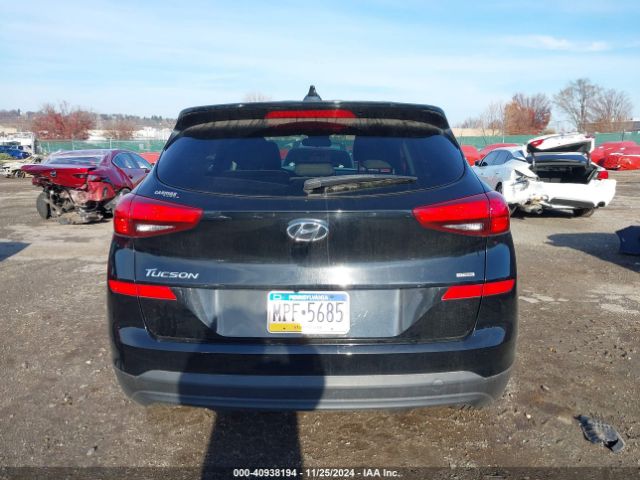 KM8J2CA48KU978920 Hyundai TUCSON SE