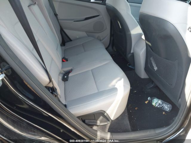 KM8J2CA48KU978920 Hyundai TUCSON SE