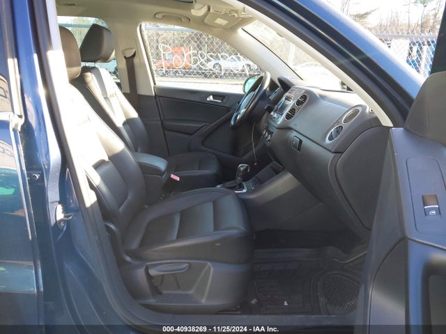 Aukcja sprzedaży 2011 Volkswagen Tiguan Se, vin: WVGBV7AX2BW530447, numer aukcji: 40938269