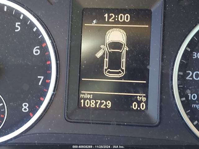 Aukcja sprzedaży 2011 Volkswagen Tiguan Se, vin: WVGBV7AX2BW530447, numer aukcji: 40938269