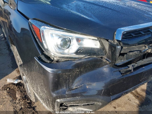 Subaru Forester 2.5i Premium 2018 JF2SJAGC2JH598379 Image 17