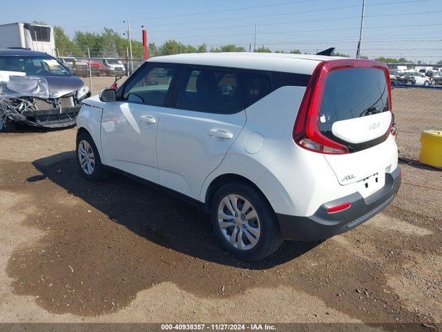 KIA SOUL LX 2022 KNDJ23AU0N7153736 Image 3