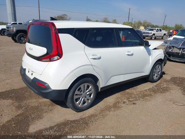 KIA SOUL LX 2022 KNDJ23AU0N7153736 Image 4